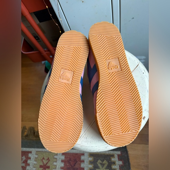 Gola Women's Elan Leather Sneaker Coral Pink/Moonlight/Raspberry - Picture 12 of 15